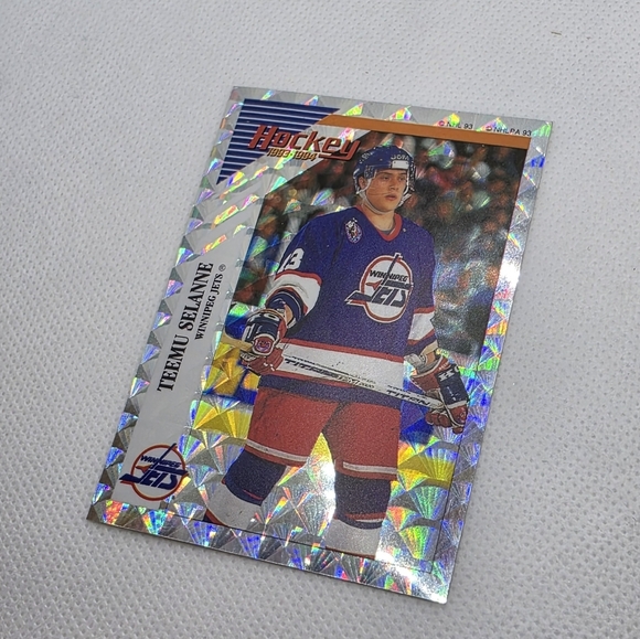 1993-94 Panini Hockey Teemu Selanne Winnipeg Jets #Q Sticker - Picture 2 of 3